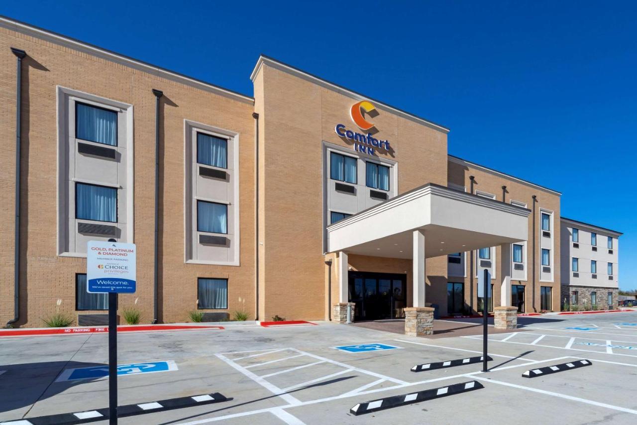 Comfort Inn & Suites Harrah Choctaw Bagian luar foto
