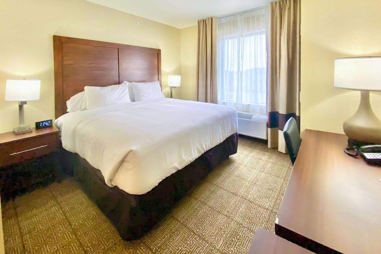 Comfort Inn & Suites Harrah Choctaw Bagian luar foto